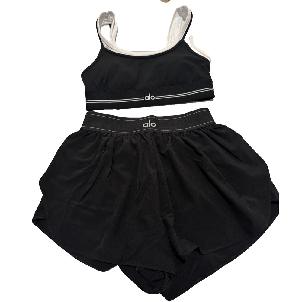 Alo Yoga 2pc Set Match point shorts , airbrush better together sports bra Black